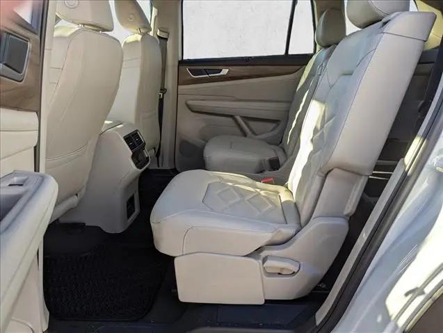 2026 Volkswagen Atlas SE with Technology