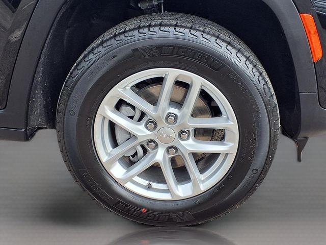2025 Jeep Grand Cherokee Laredo X 4x2