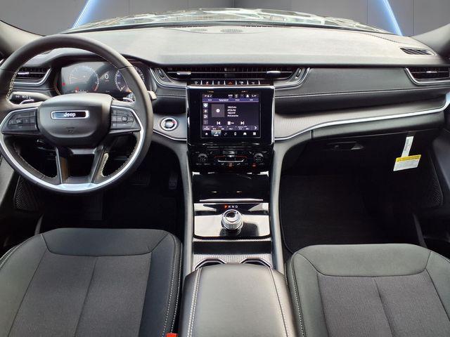 2025 Jeep Grand Cherokee Laredo X 4x2