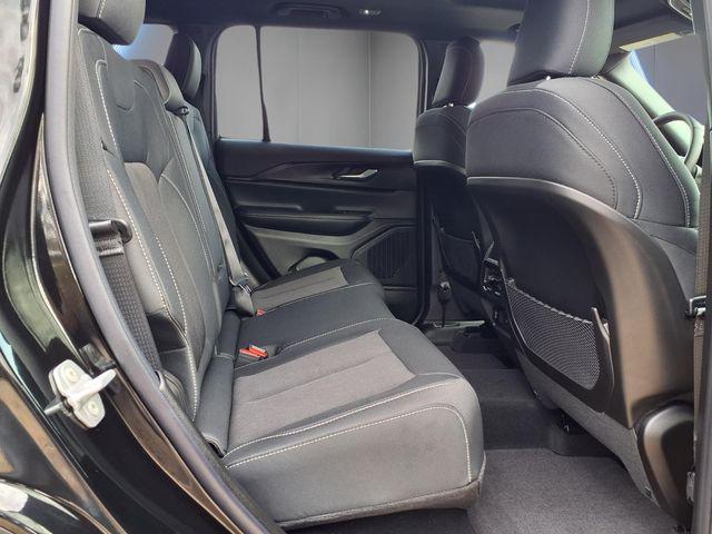 2025 Jeep Grand Cherokee Laredo X 4x2