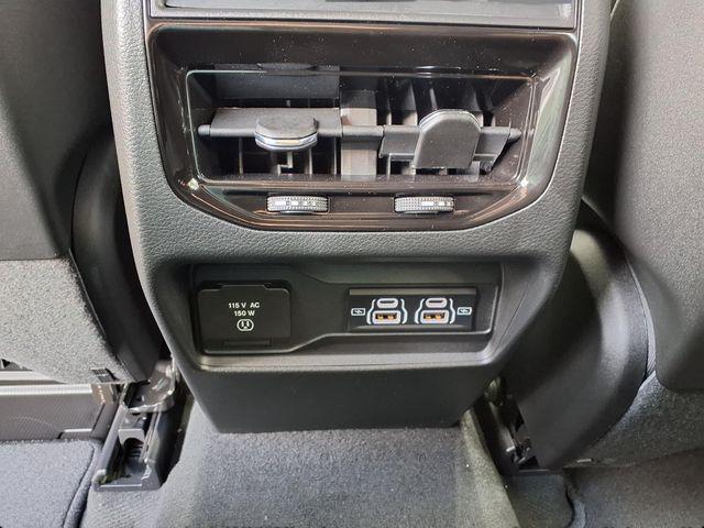 2025 Jeep Grand Cherokee Laredo X 4x2