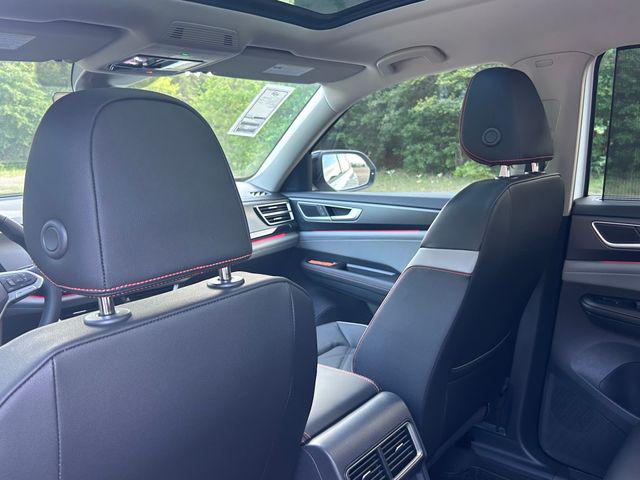 2026 Volkswagen Atlas Peak Edition