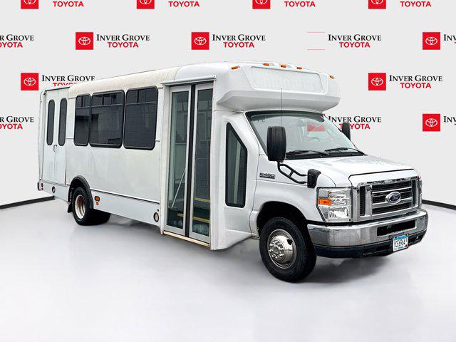 2017 Ford E-450 Cutaway Base for sale in Inver Grove Heights, MN
