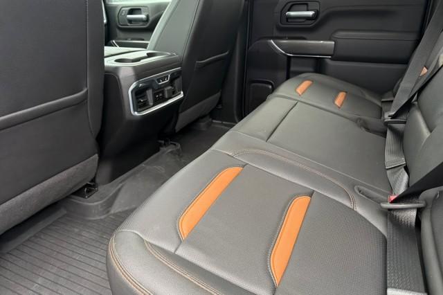 2022 GMC Sierra 2500HD 4WD Crew Cab Standard Bed AT4