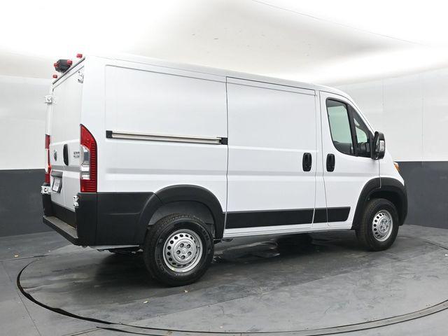 2026 Ram ProMaster Cargo Van Tradesman Low Roof 118" WB w/Pass Seat
