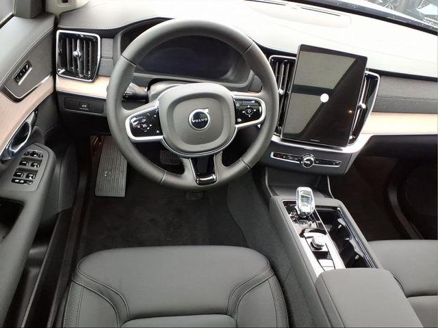 2026 Volvo XC90 Core, B6 AWD Gas (mild hybrid), Gasoline, Bright, 7 Seats