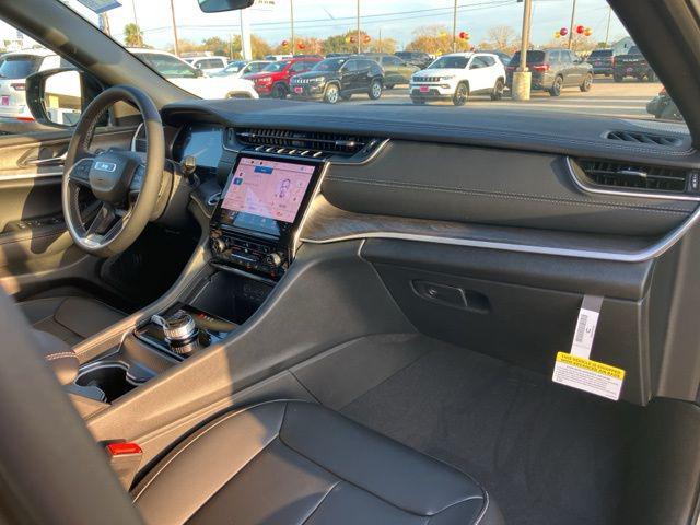 2025 Jeep Grand Cherokee L Limited 4x4