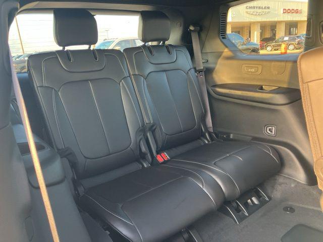 2025 Jeep Grand Cherokee L Limited 4x4