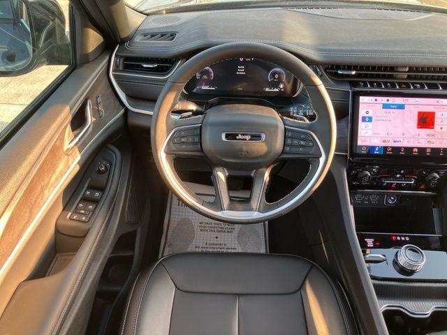 2025 Jeep Grand Cherokee L Limited 4x4