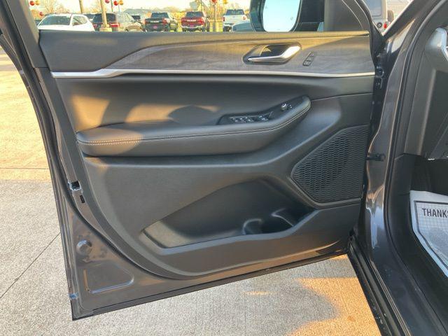 2025 Jeep Grand Cherokee L Limited 4x4