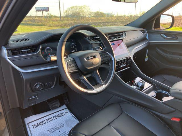 2025 Jeep Grand Cherokee L Limited 4x4