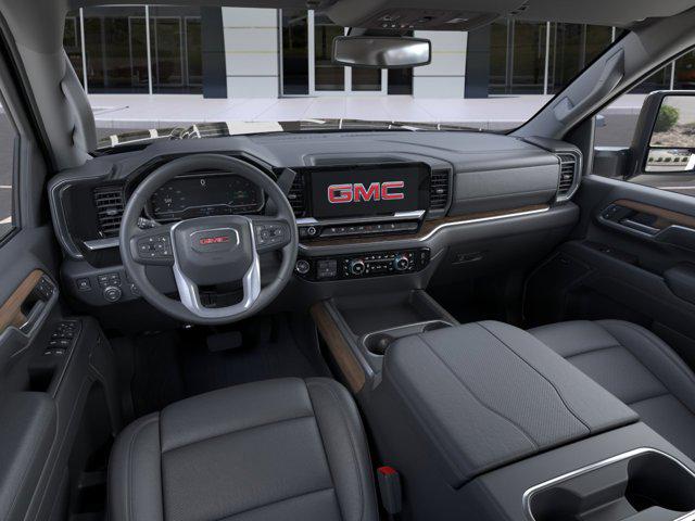 2026 GMC Sierra 2500HD Crew Cab, Standard Bed, SLT, 4WD