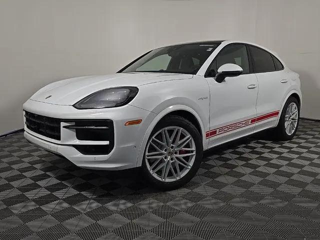 2025 Porsche Cayenne E-Hybrid S for sale in Waukesha, WI