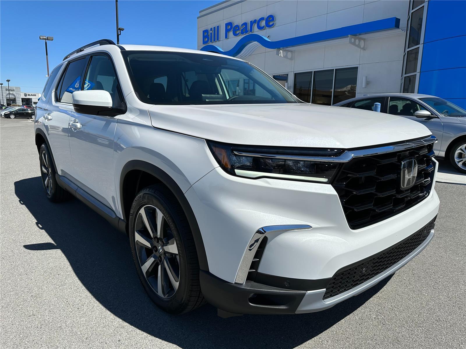 2025 Honda Pilot Touring's photo