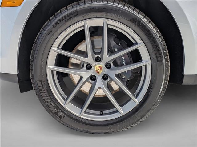 2026 Porsche Macan AWD