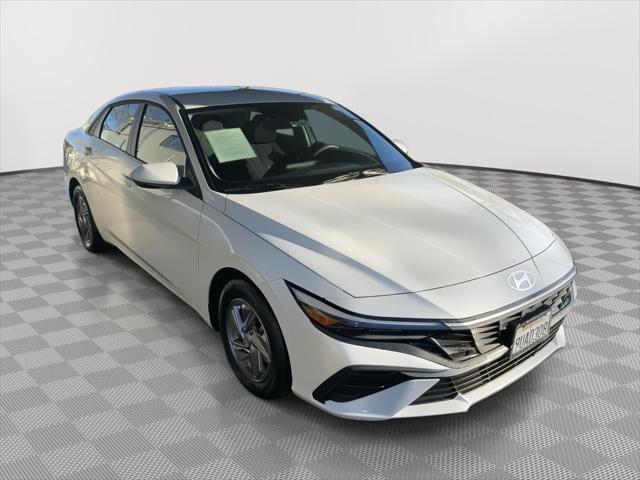 2025 Hyundai Elantra SE