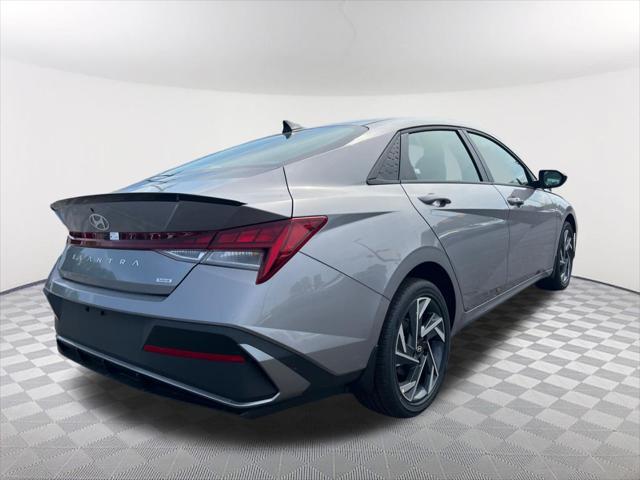 2025 Hyundai Elantra Hybrid SEL Sport