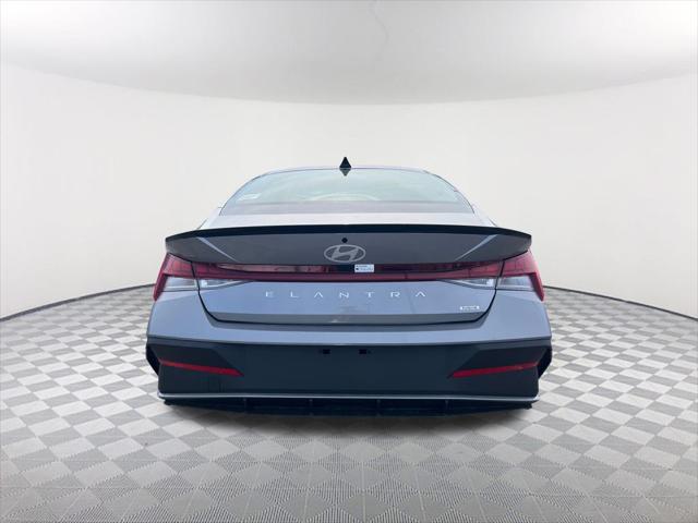 2025 Hyundai Elantra Hybrid SEL Sport