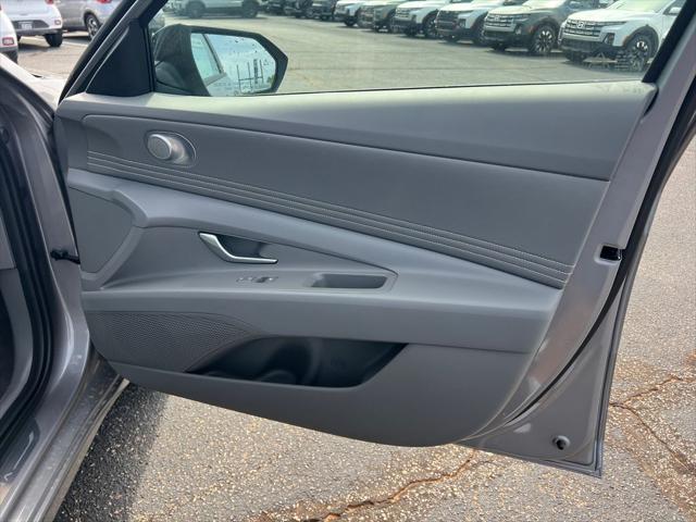 2025 Hyundai Elantra Hybrid SEL Sport
