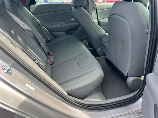 2025 Hyundai Elantra Hybrid SEL Sport