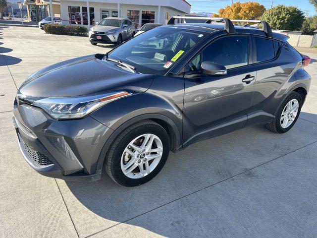 2021 Toyota C-HR LE's photo
