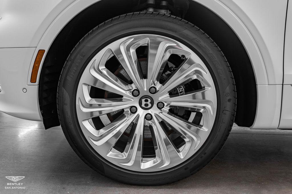 2025 Bentley Bentayga - Photo 6