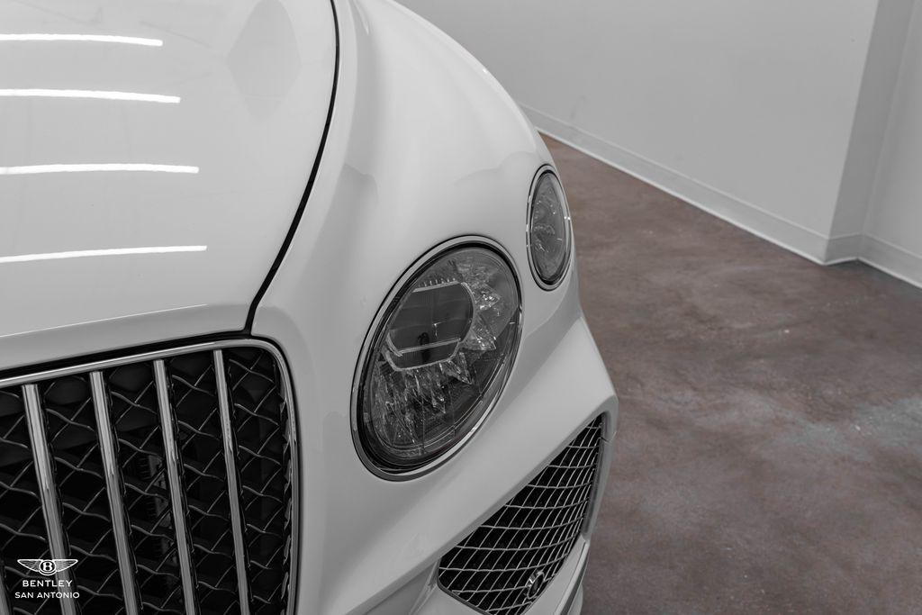 2025 Bentley Bentayga - Photo 16