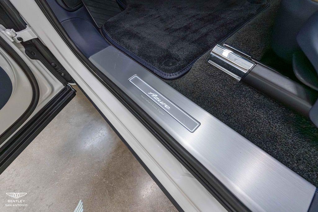 2025 Bentley Bentayga - Photo 39