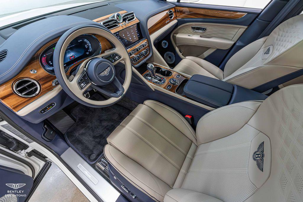 2025 Bentley Bentayga - Photo 42