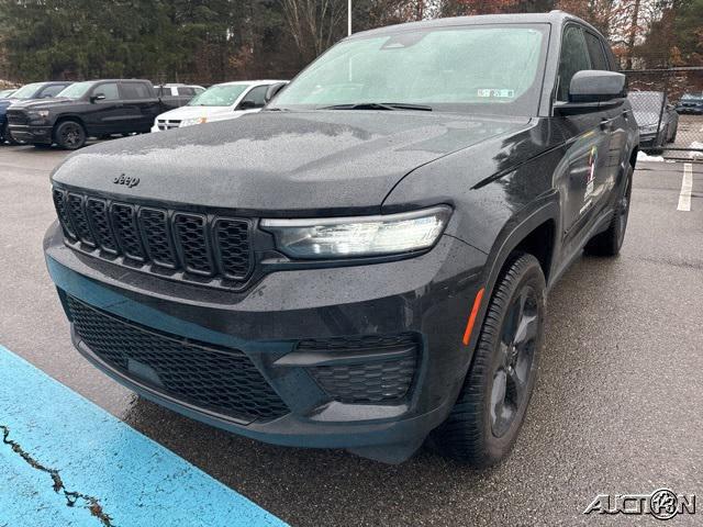 2023 Jeep Grand Cherokee Altitude 4x4 2023 Jeep Grand Cherokee Altitude 4x4