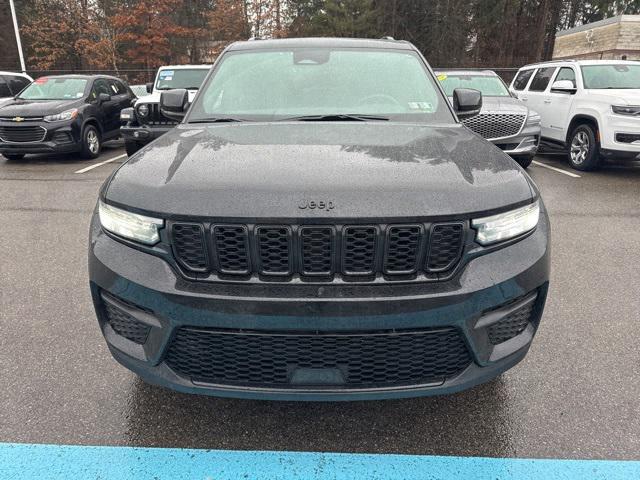 2023 Jeep Grand Cherokee Altitude 4x4 2023 Jeep Grand Cherokee Altitude 4x4