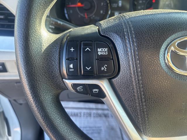 2017 Toyota Sienna L 7 Passenger