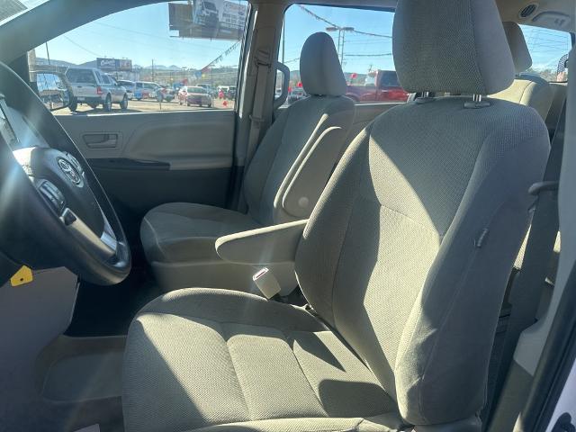 2017 Toyota Sienna L 7 Passenger
