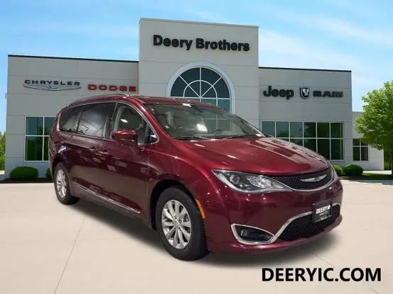 2017 Chrysler Pacifica Touring-L 2017 Chrysler Pacifica Touring-L