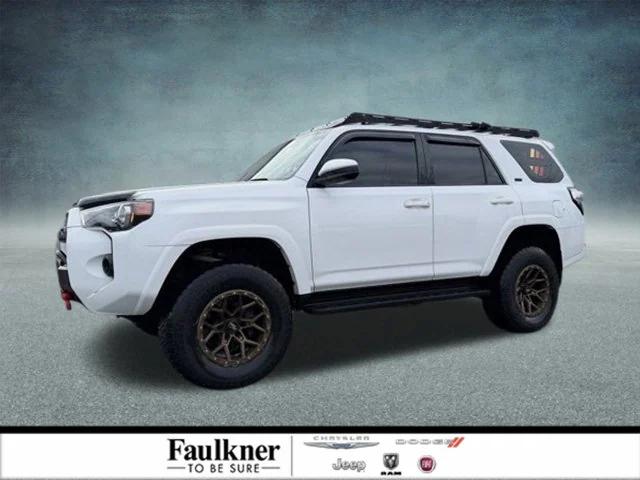 2016 Toyota 4Runner SR5 2016 Toyota 4Runner SR5