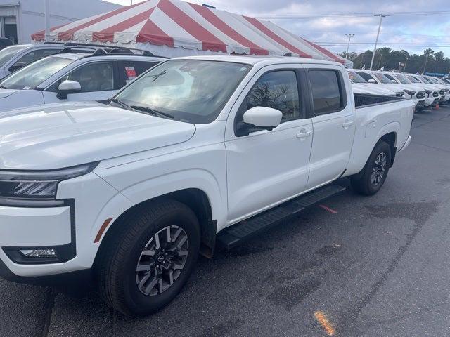 2025 Nissan Frontier Crew Cab Long Bed SL 4x2