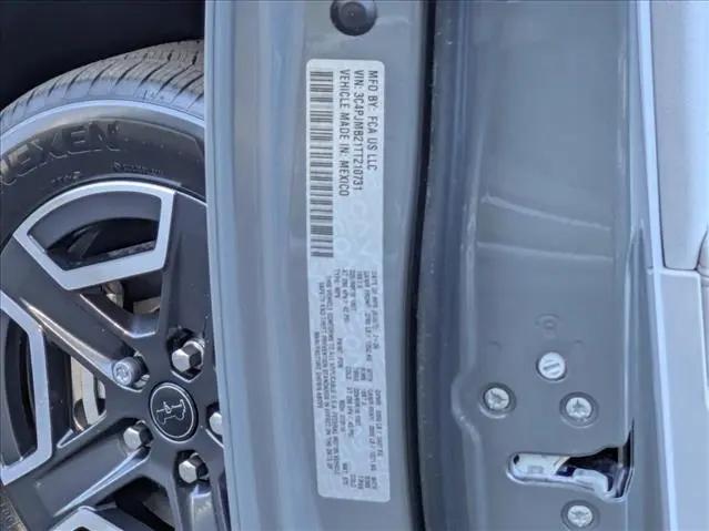 2026 Jeep Cherokee Laredo 4x4