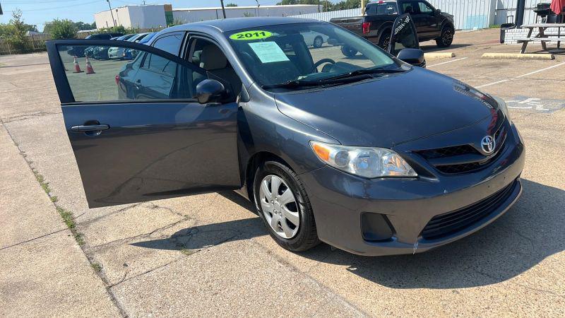 2011 Toyota Corolla LE