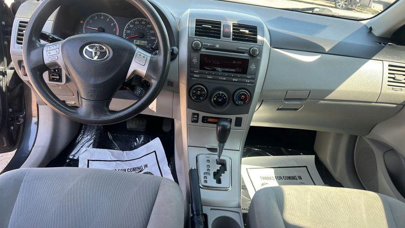 2011 Toyota Corolla LE
