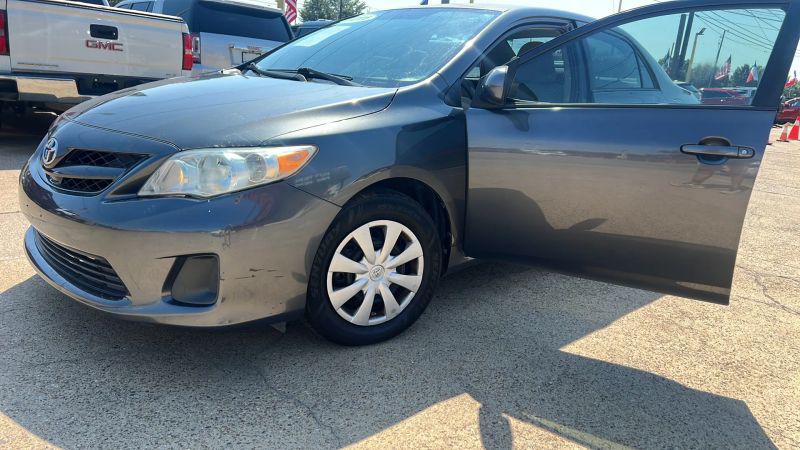 2011 Toyota Corolla LE