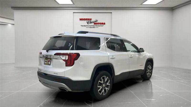 2023 GMC Acadia AWD SLT