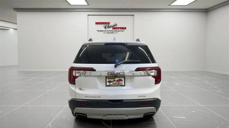 2023 GMC Acadia AWD SLT
