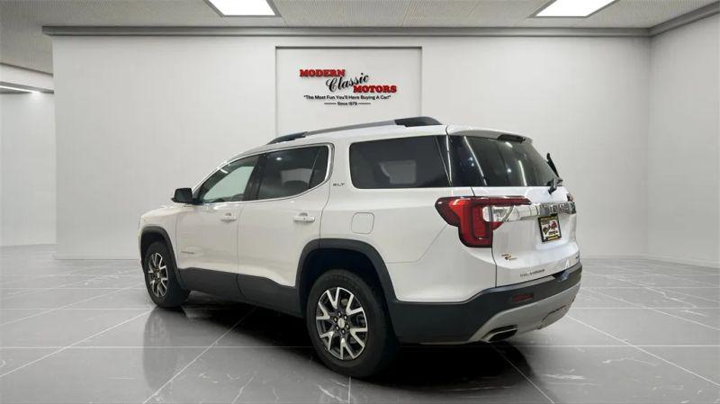 2023 GMC Acadia AWD SLT