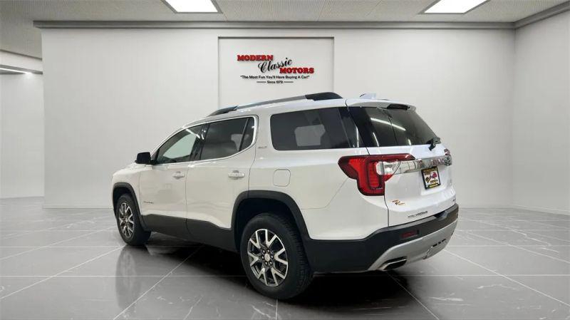 2023 GMC Acadia AWD SLT