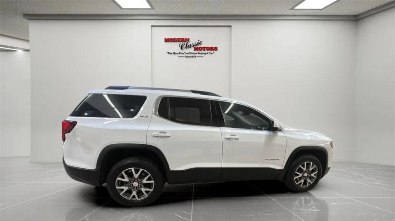 2023 GMC Acadia AWD SLT