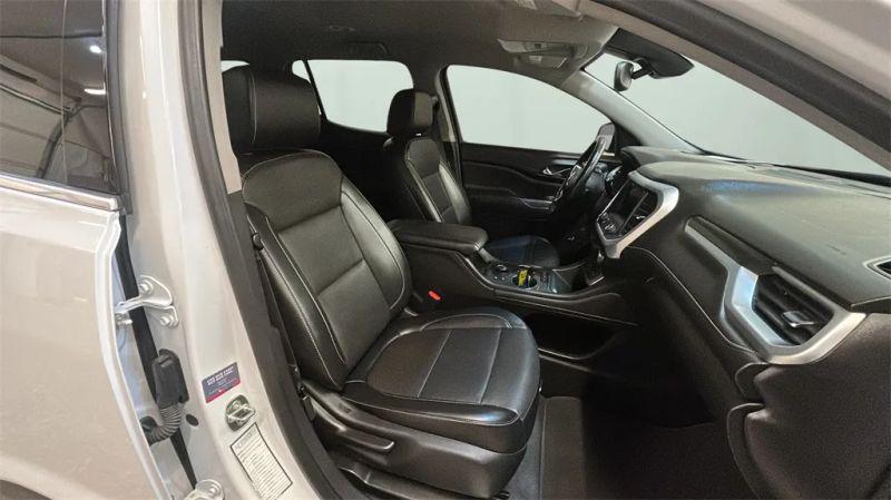 2023 GMC Acadia AWD SLT