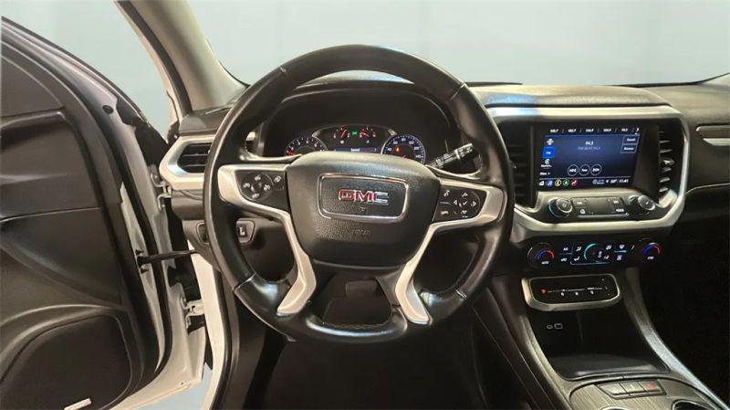 2023 GMC Acadia AWD SLT
