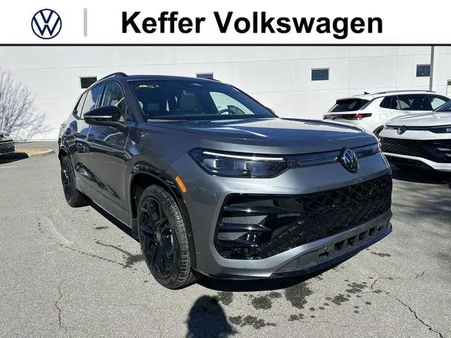 2026 Volkswagen Tiguan SE R-Line Black
