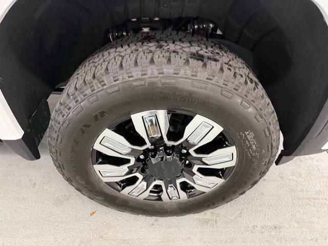 2026 GMC Sierra 2500HD Crew Cab, Long Bed, Denali, 4WD