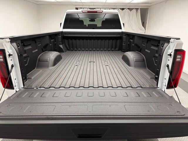 2026 GMC Sierra 3500HD Crew Cab, Long Bed, Pro Dual Rear Wheel, 4WD